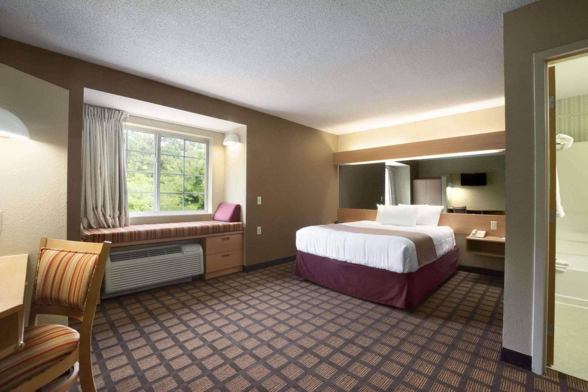 Microtel Inn & Suites By Wyndham Southern Pines Pinehurst Exterior foto